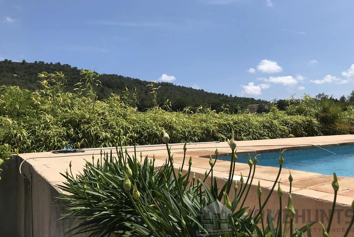 Villa/House For Sale in Toulon HH15027884