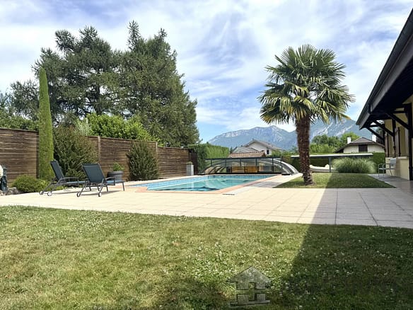 6 Bedroom Villa/House in Annecy 14