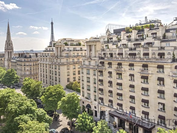 3 Bedroom Apartment in Paris 8th (Golden Triangle - Parc Monceau) 4
