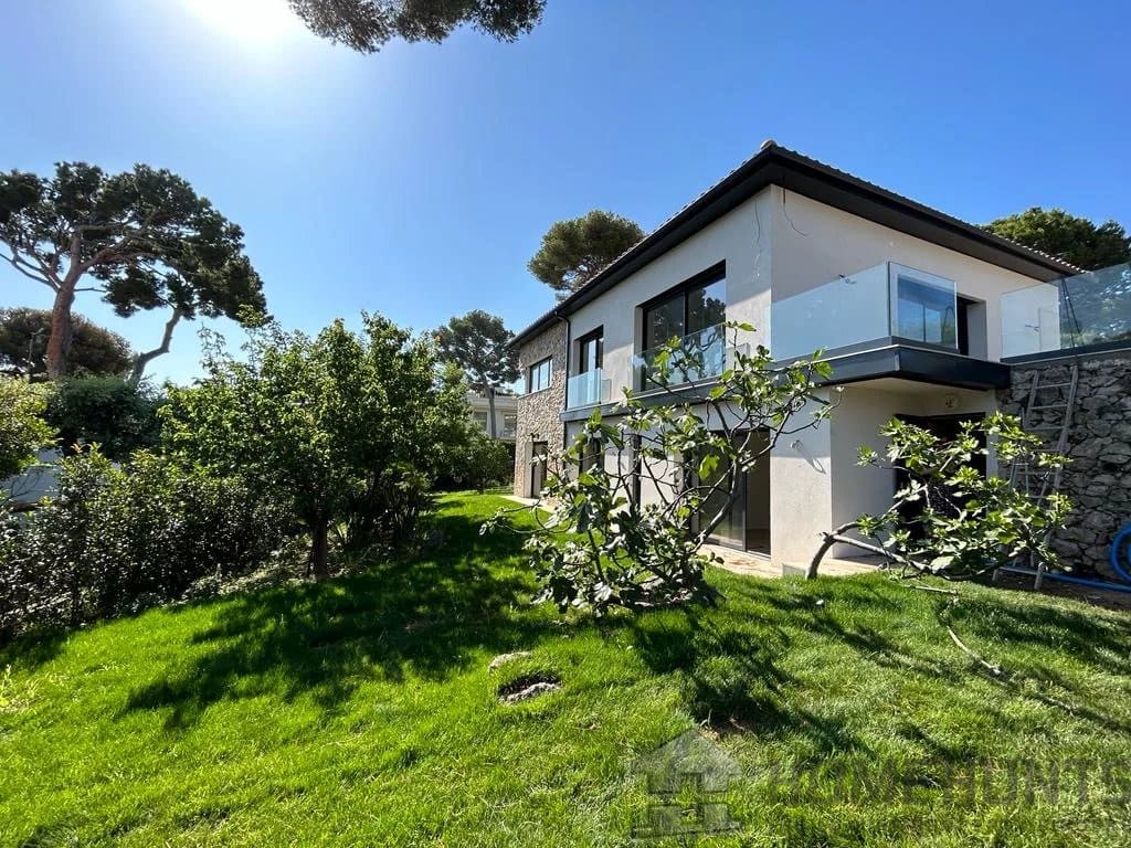 Villa/House For Sale in Roquebrune Cap Martin 4