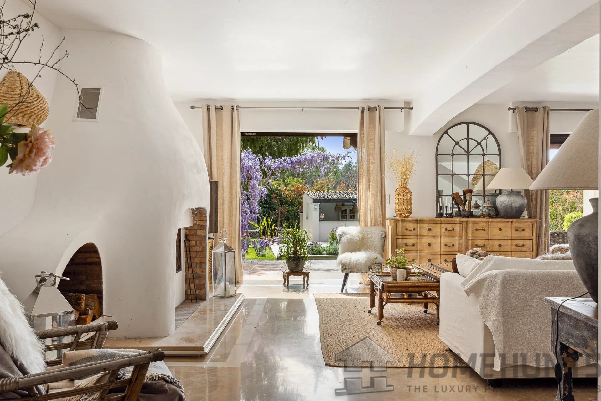 Villa/House For Sale in Grasse 2