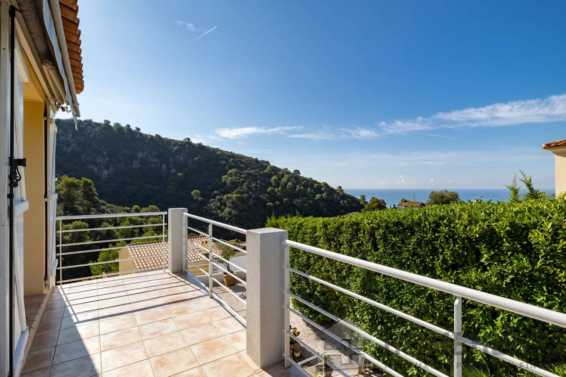 Villa/House For Sale in Eze 18