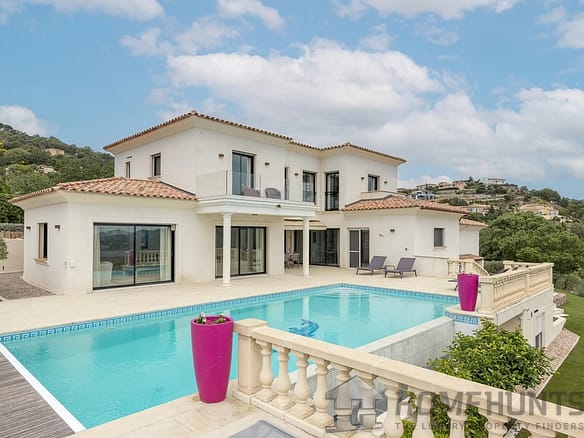 Villa/House For Sale in Les Adrets De L Esterel 13