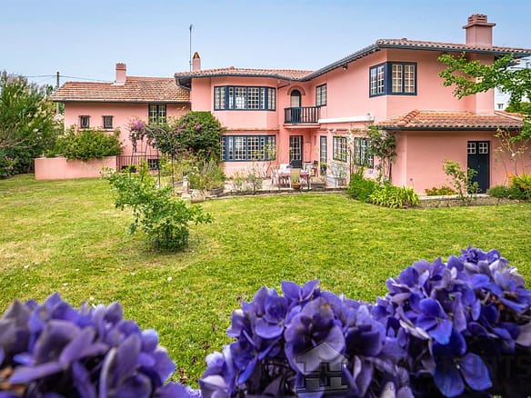 Villa/House For Sale in Biarritz 13