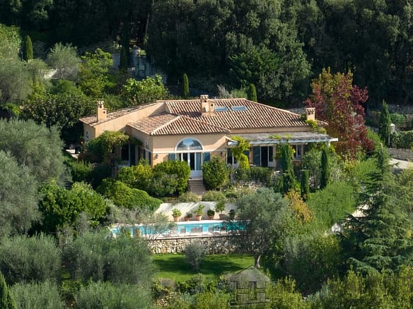 Villa/House For Sale in La Colle Sur Loup 13