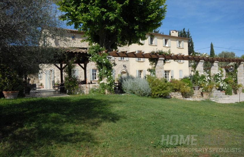 Lifting the curtain on the hottest properties in Grasse 3