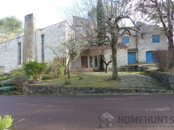 11 Bedroom Castle/Estates in Nimes 8