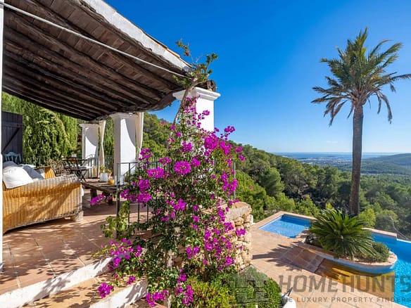 Villa/House For Sale in San Rafael 12