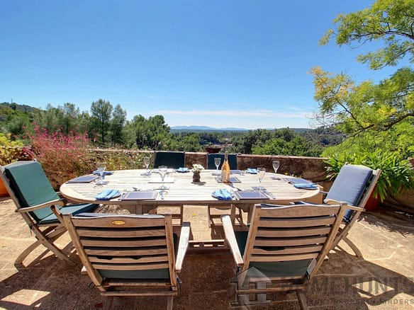 5 Bedroom Villa/House in Callas 24