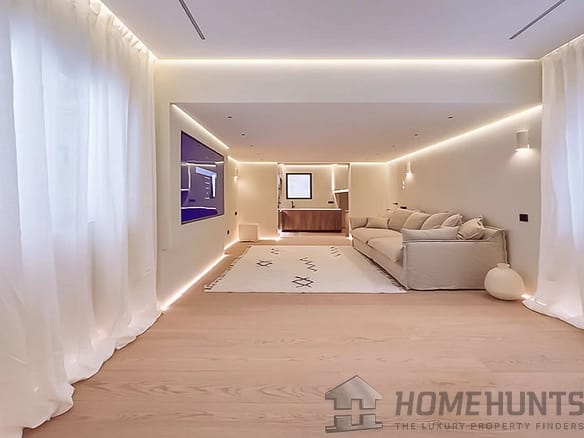 3 Bedroom Apartment in Palma 7