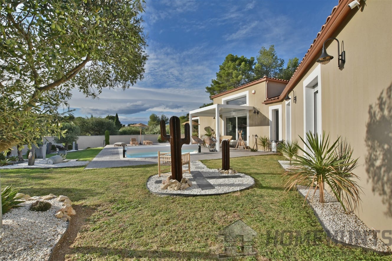 Villa/House For Sale in Boissieres 3