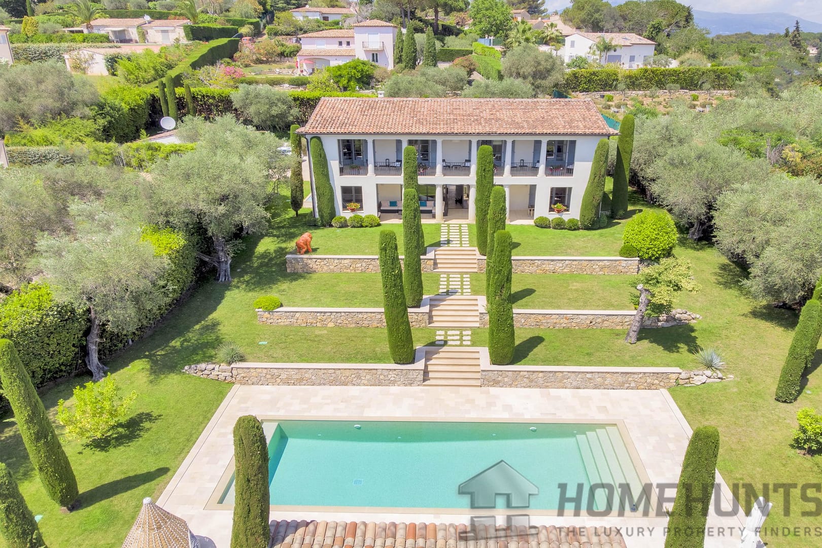 Villa/House For Sale in Castellaras 7