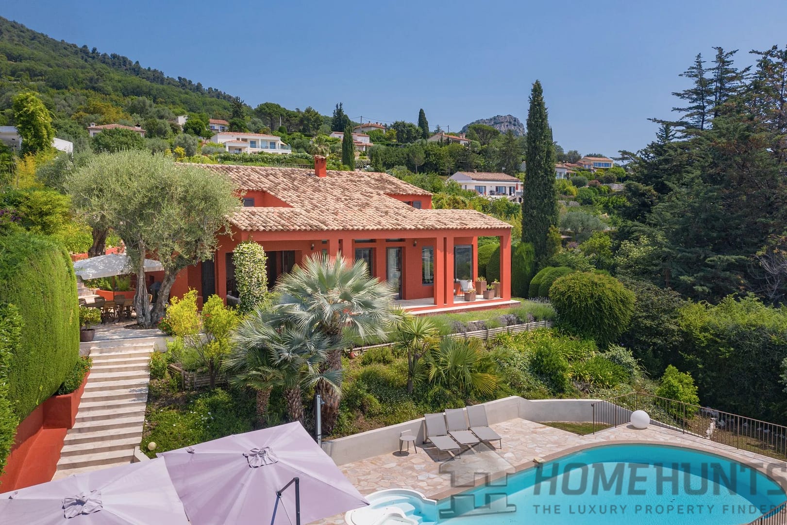 Villa/House For Sale in Vence 4