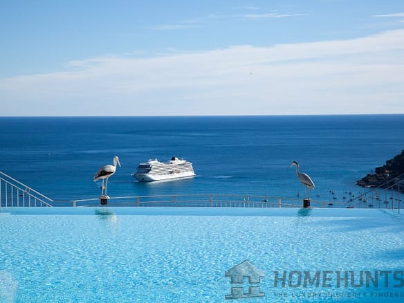 Apartment For Sale in Villefranche Sur Mer 11