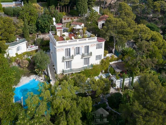 Villa/House For Sale in Cap D Ail 11