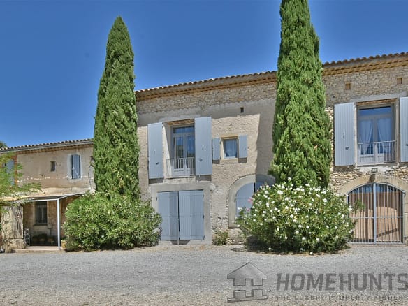 Castle/Estates For Sale in Sommieres 11