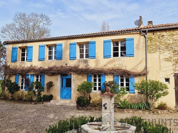 Villa/House For Sale in Monsegur 18