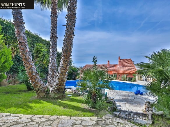 Villa/House For Sale in Nice - Mont Boron 15