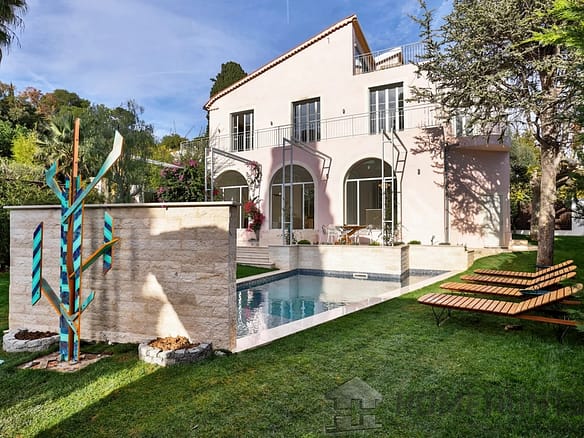 Villa/House For Sale in St Jean Cap Ferrat 2