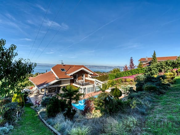 Villa/House For Sale in Evian Les Bains 15
