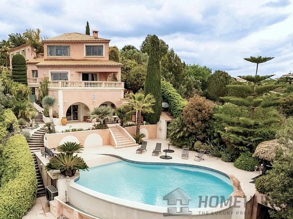 Villa/House For Sale in Cagnes Sur Mer 15