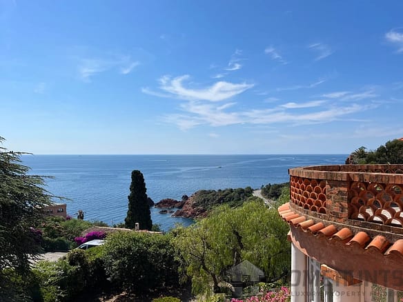 Villa/House For Sale in Theoule Sur Mer 13