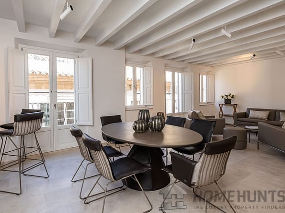 Apartment For Sale in Palma 22