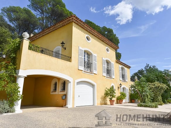 Villa/House For Sale in Lorgues 13