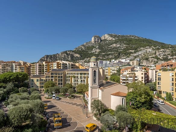 Apartment For Sale in Monaco 4