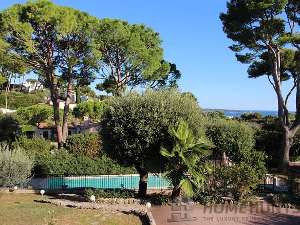 Villa/House For Sale in Antibes 4