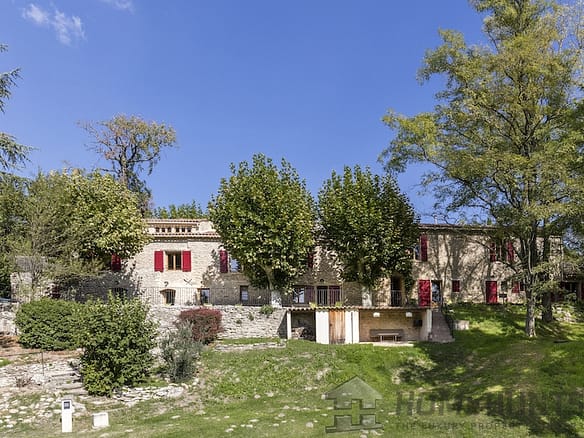 Villa/House For Sale in Forcalquier 6