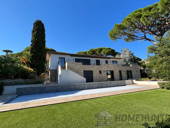 Villa/House For Sale in Ste Maxime 22