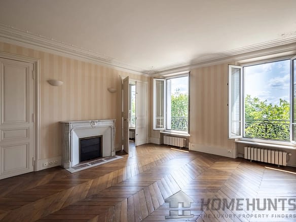 Apartment For Sale in Paris 7th (Invalides, Eiffel Tower, Orsay) 28