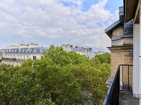 Apartment For Sale in Paris 7th (Invalides, Eiffel Tower, Orsay) 26