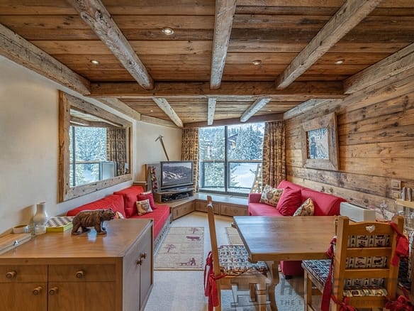 Apartment For Sale in Courchevel 26