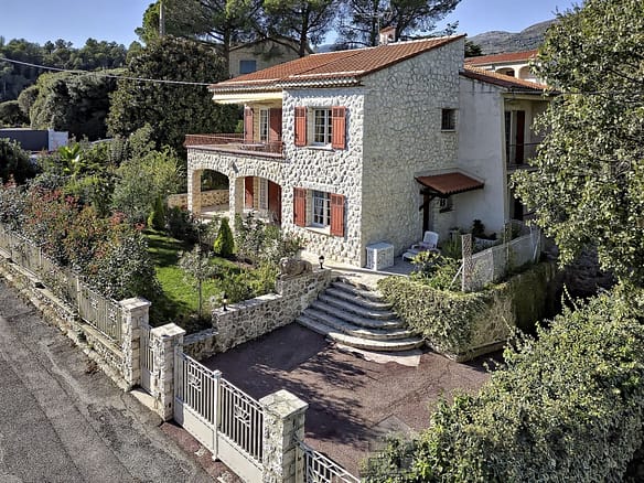 Villa/House For Sale in Vence 18