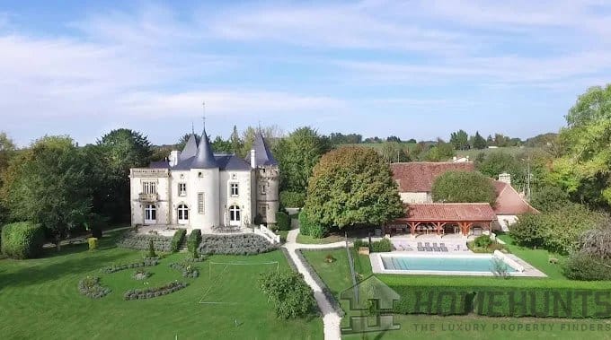 Castle/Estates For Sale in Excideuil 5
