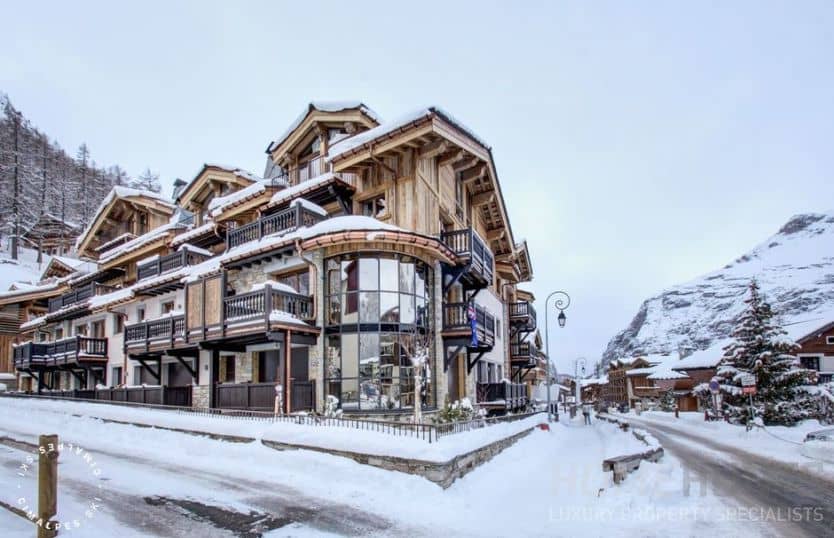 4 Luxury Ski Chalets for Sale in the French Alps for the Perfect White Christmas 4