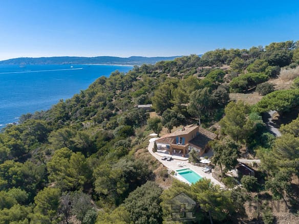 Villa/House For Sale in Saint Tropez 2