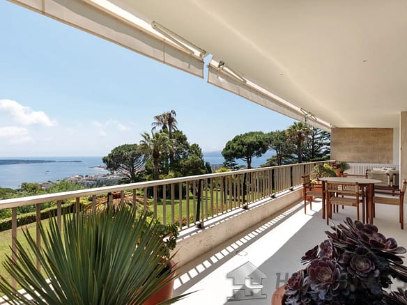 3 Bedroom Apartment in Cannes 22